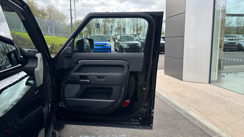 Land Rover Defender 3.0 D250 S 90 3dr Auto Diesel Estate